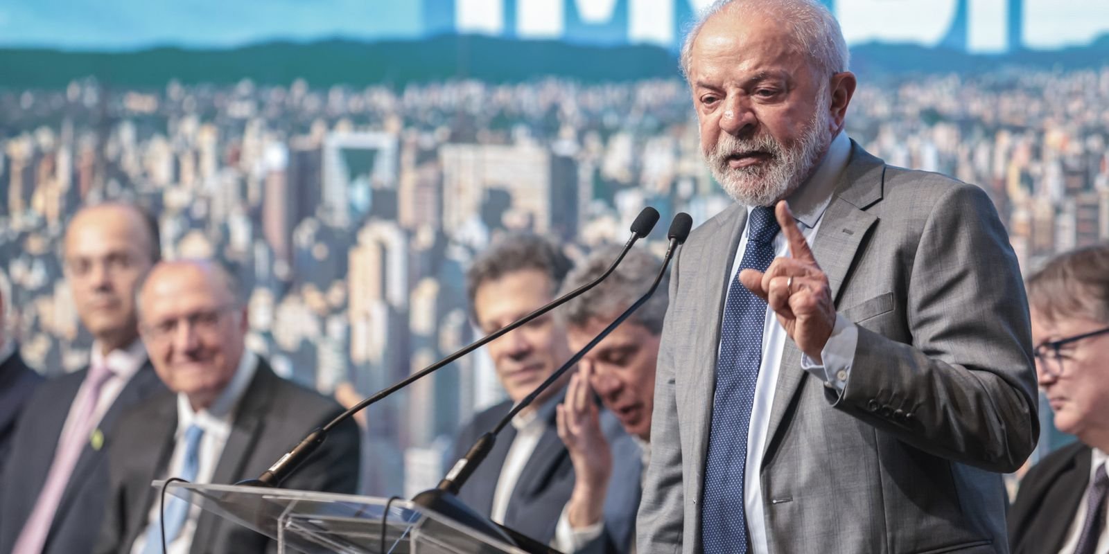 Nunca deveria ter sido truncada, diz Lula sobre relação com Trump Nunca deveria ter sido truncada, diz Lula sobre relação com Trump