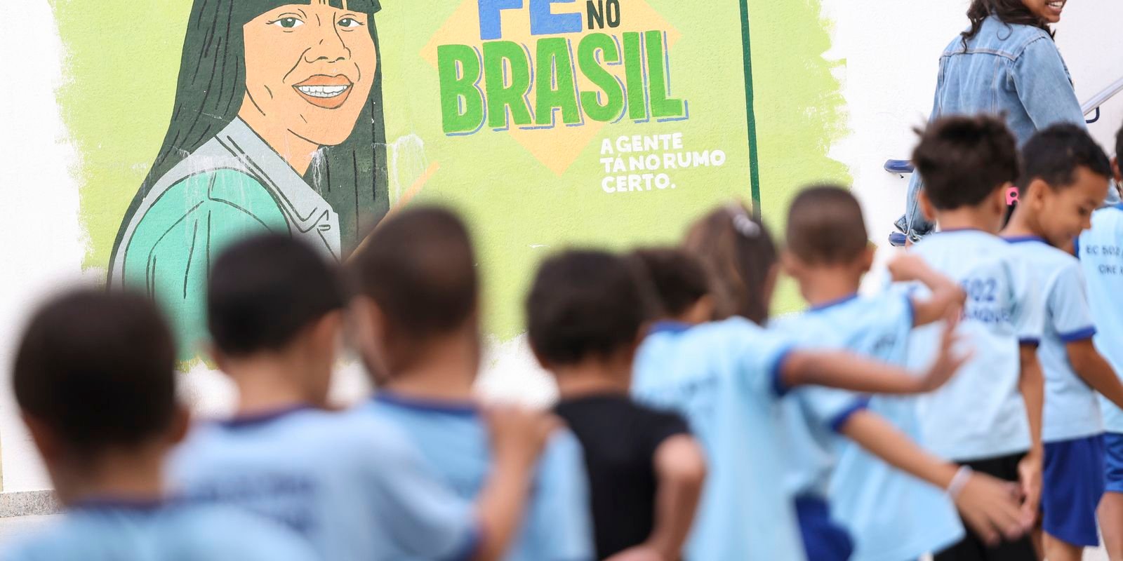 PNE: relatório sugere investimento de 7,5% do PIB para educação PNE: relatório sugere investimento de 7,5% do PIB para educação