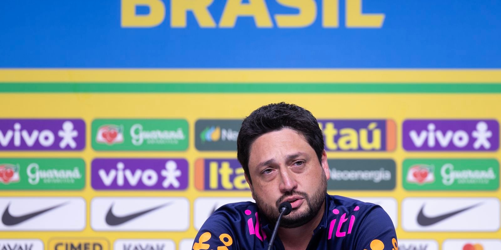 Programa Stadium, da TV Brasil, apresenta entrevista com Arthur Elias Programa Stadium, da TV Brasil, apresenta entrevista com Arthur Elias