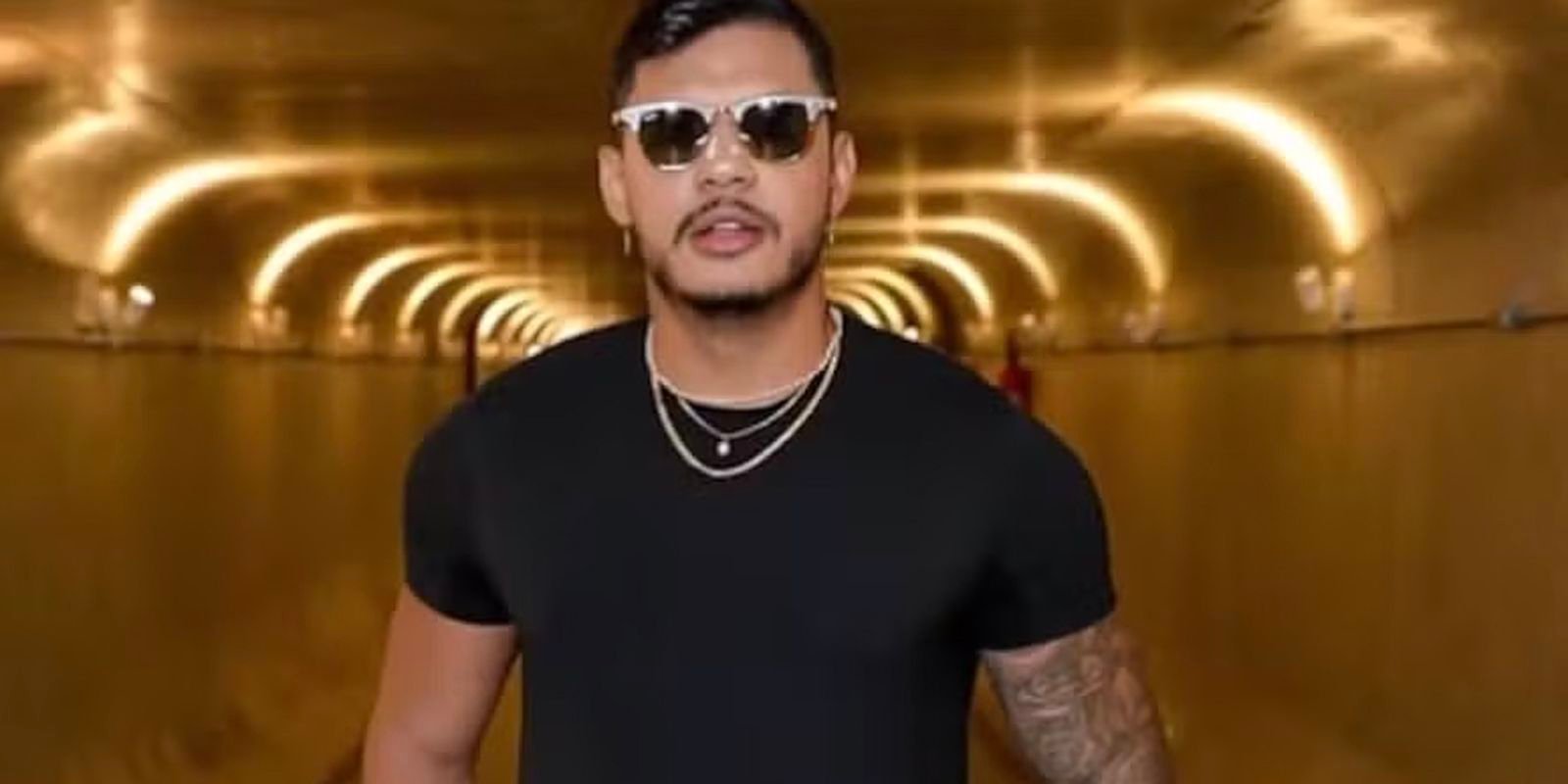 Rapper Hungria recebe alta de hospital em Brasília Rapper Hungria recebe alta de hospital em Brasília