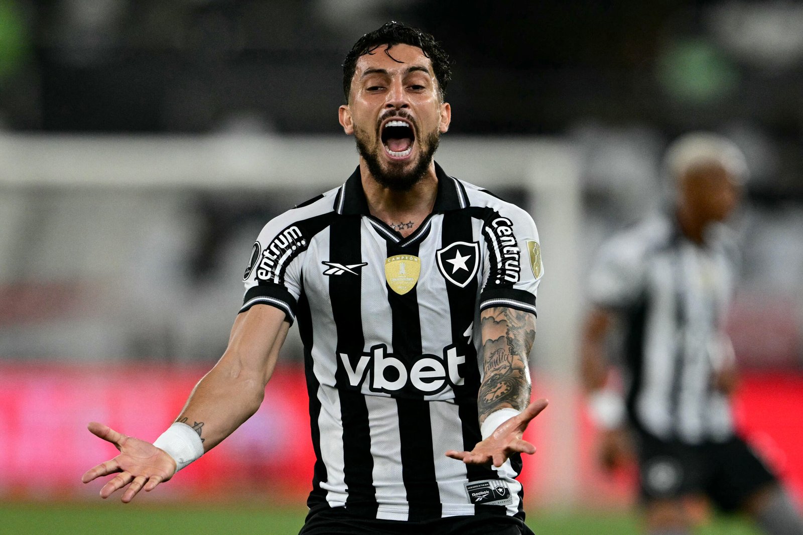 Santos sofre gol mais rápido do Brasileiro, mas reage e empata com Botafogo no Rio