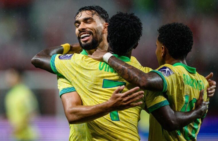 Seleção brasileira chega a Tóquio e Ancelotti prepara Hugo Souza no gol contra o Japão