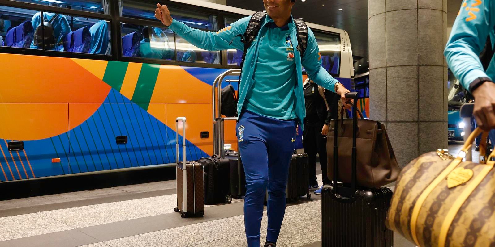Seleção brasileira chega a Tóquio para amistoso contra Japão na terça Seleção brasileira chega a Tóquio para amistoso contra Japão na terça