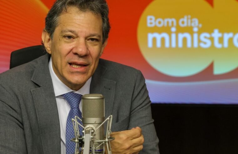 Tarifaço prejudicou mais que beneficiou população dos EUA, diz Haddad