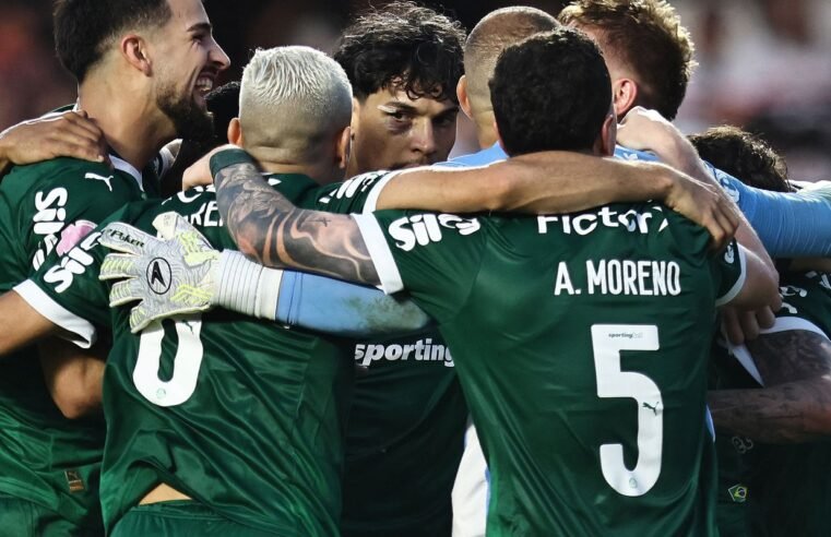 Virada e derrota rubro-negra levam Palmeiras à ponta do Brasileirão