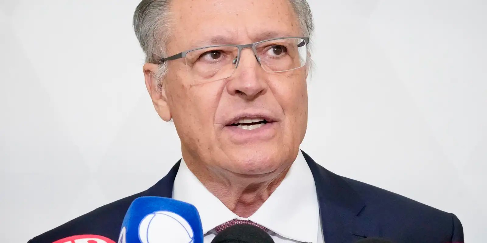 Alckmin diz esperar queda dos juros na próxima reunião do Copom