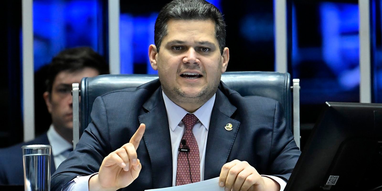 Alcolumbre e Moraes discutem como combater o crime organizado