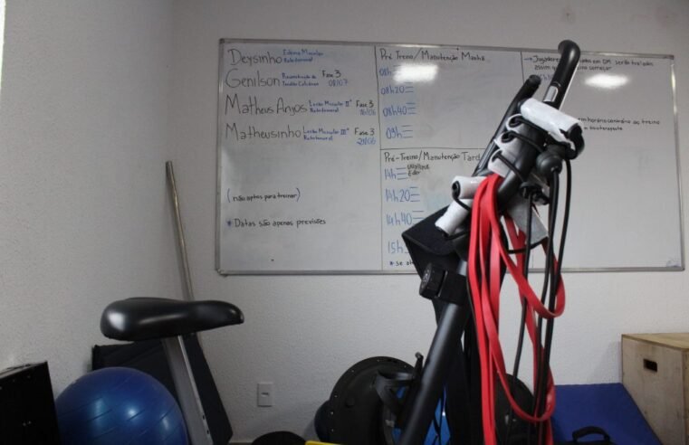 Atletas do futebol brasiliense contam com ciência para prevenção e recuperação de lesão, explicam fisioterapeutas