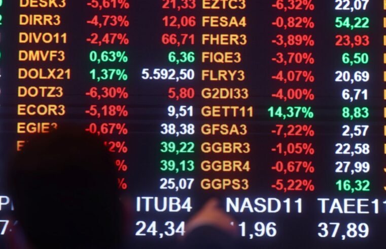 Bolsa sobe pela 14ª vez seguida e ultrapassa os 155 mil pontos