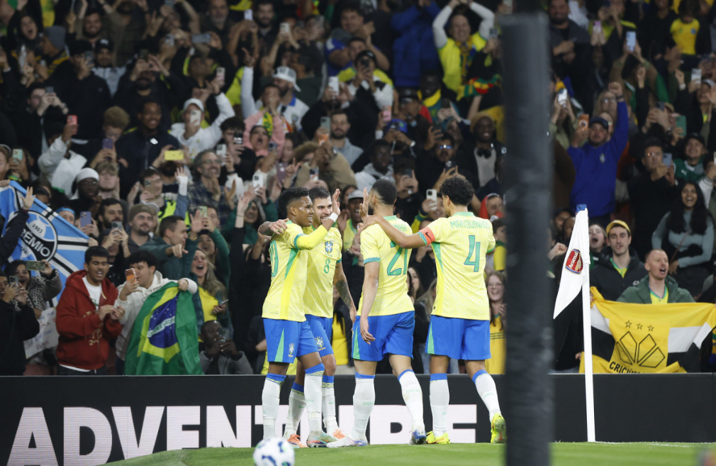 Brasil vence com facilidade, derruba invencibilidade de Senegal e acha formação ideal