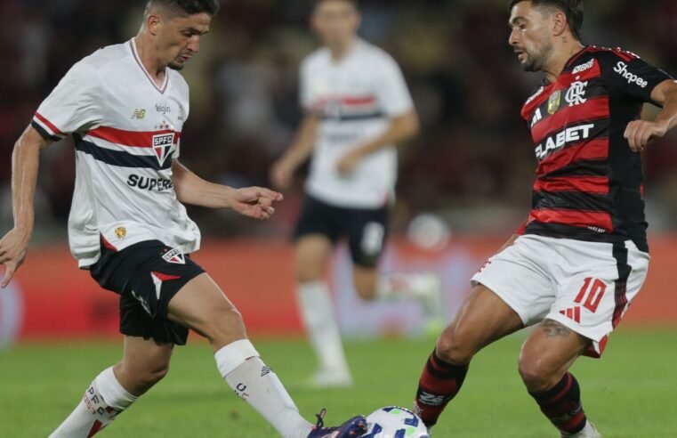 Buscando a liderança do Brasileiro, Flamengo enfrenta o São Paulo