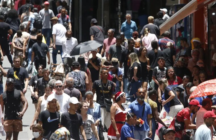 Confira nomes e sobrenomes mais comuns no país, segundo o IBGE