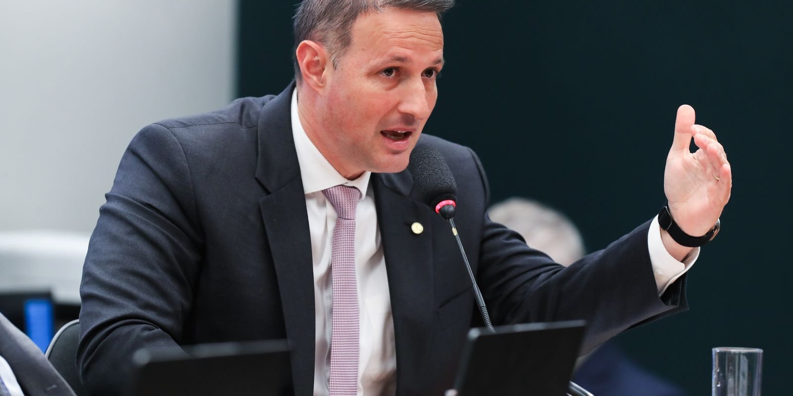 Derrite diz que competências da PF serão mantidas em PL Antifacção