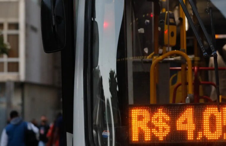 Em livro, deputado defende fundo para oferecer transporte gratuito