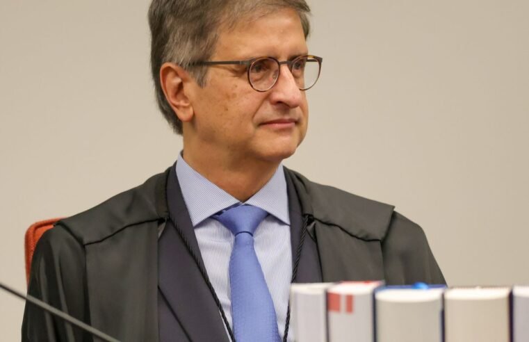 Em sabatina no Senado, Gonet diz que não há criminalização da política