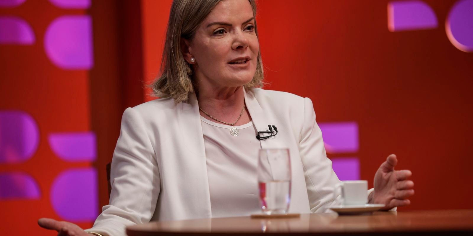 Gleisi: tipificação penal e apreensão de bens são inegociáveis em PL