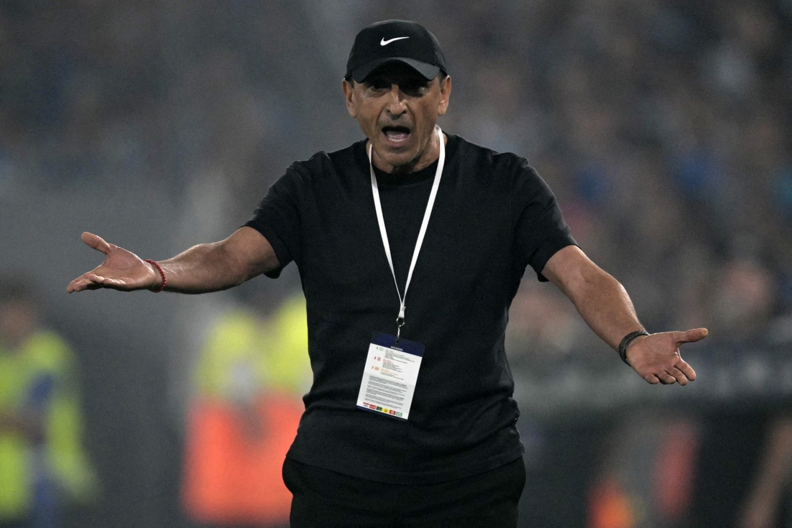 Inter demite Ramón Díaz após goleada e queda para a zona de rebaixamento do Brasileirão