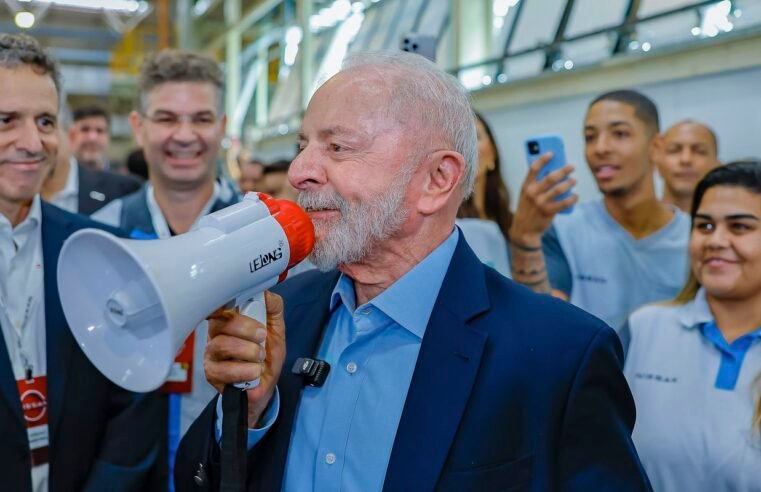 Lula assina medida que altera regras para vales-alimentação e refeição