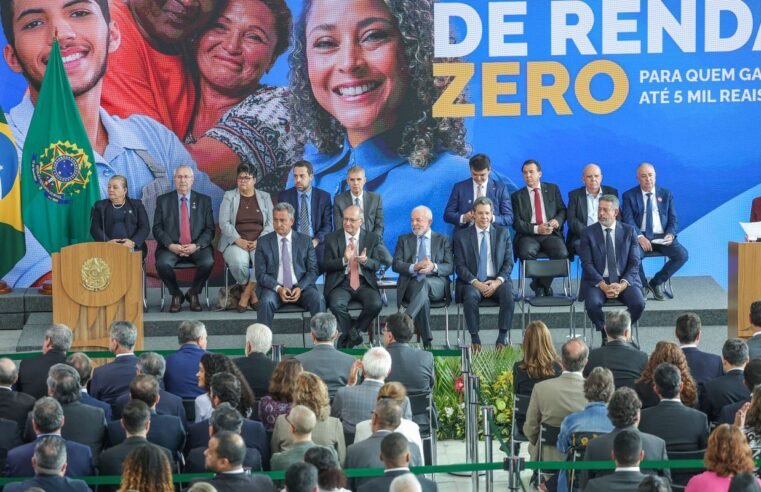 Lula sanciona isenção do IR para quem ganha até R$ 5 mil Agência Brasil