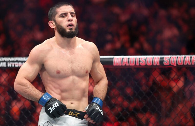 Makhachev conquista cinturão e iguala recorde de 16 vitórias seguidas de Anderson Silva no UFC