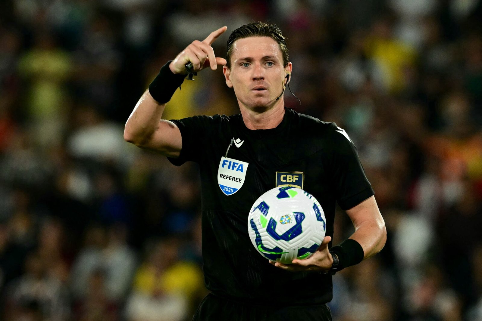 Ramon Abatti volta à Série A um mês após polêmica, mas em nova função