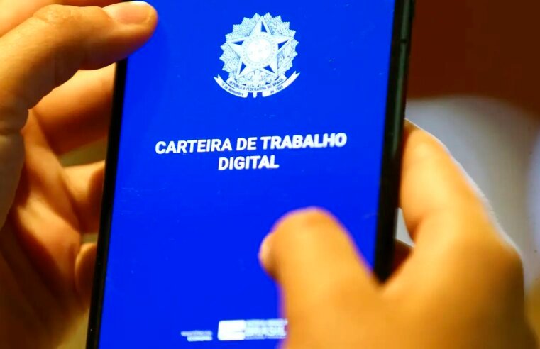 Taxa de desemprego cai para 5,4%, a menor desde 2012