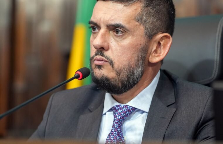 Alerj decide revogar a prisão preventiva do deputado Rodrigo Bacellar