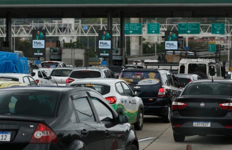 Andarilho invade Ponte Rio-Niterói e causa confusão no trânsito