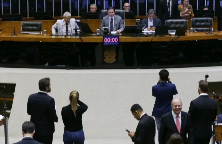 Câmara pode votar hoje projeto com novas regras para devedor contumaz