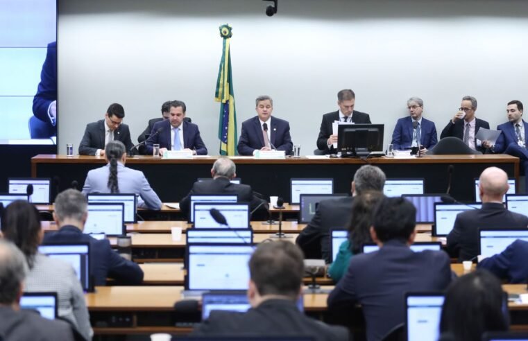Comissão do Congresso aprova Orçamento de 2026