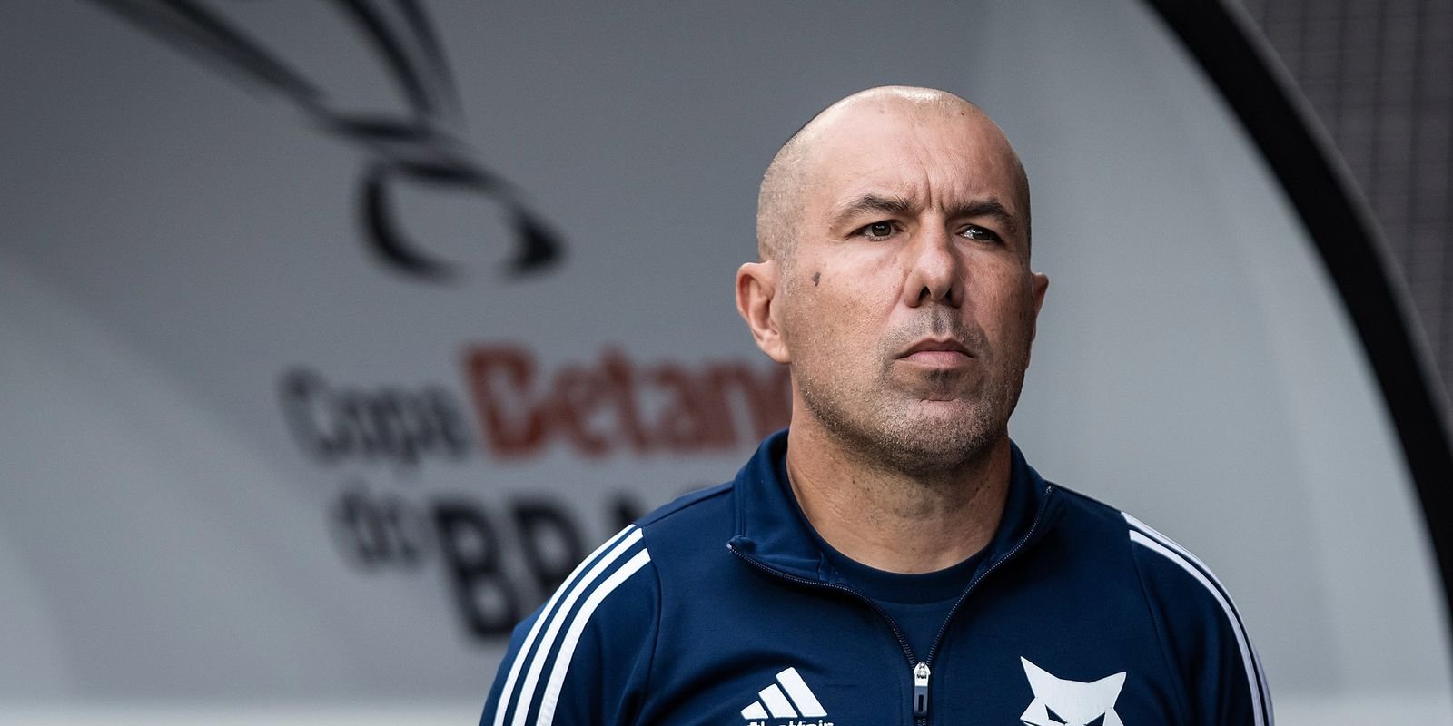 Cruzeiro anuncia saída de Leonardo Jardim após revés na Copa do Brasil