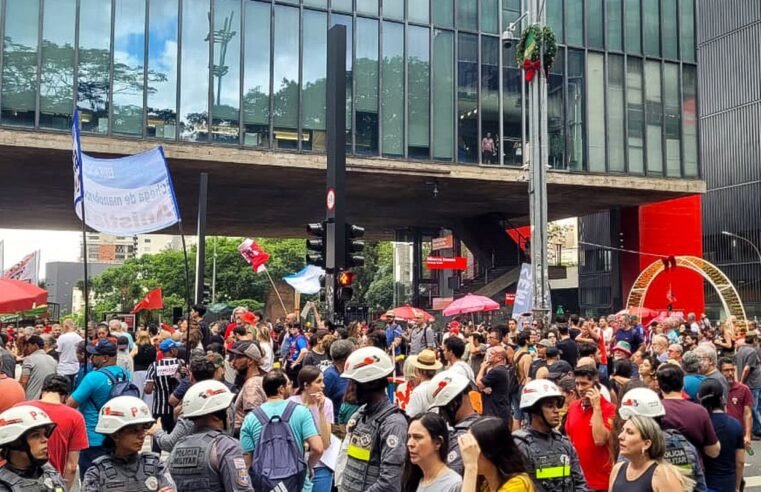 Em várias capitais, manifestantes vão às ruas contra PL da Dosimetria