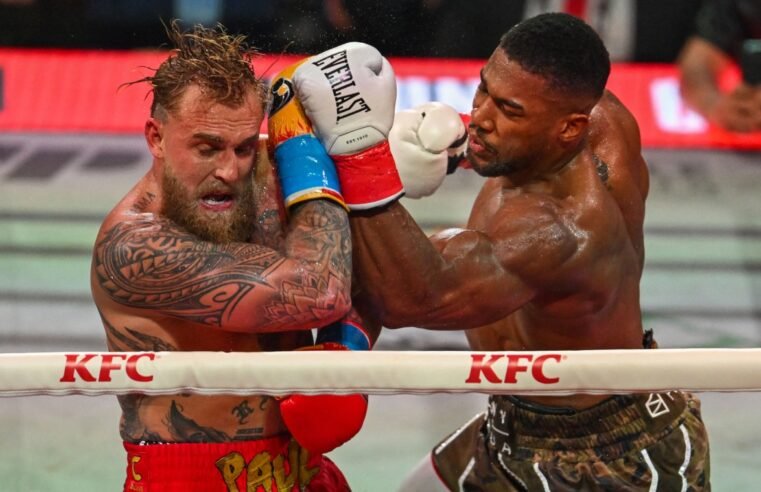 Equipe de Anthony Joshua confirma que mortos em acidente na Nigéria eram amigos próximos