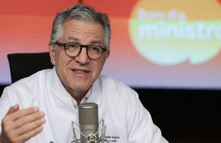 “Estamos vencendo essa batalha”, diz Padilha sobre vacinação