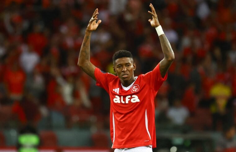 Flamengo supera a concorrência do Cruzeiro e encaminha contratação do zagueiro Vitão