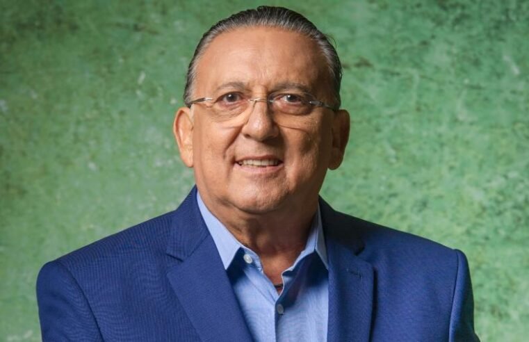 Galvão Bueno recebe alta do hospital depois de internação na véspera de Natal