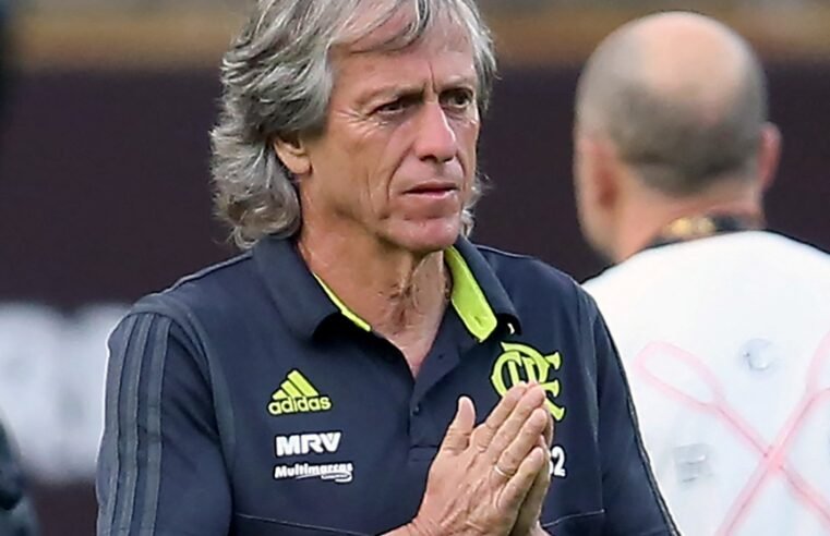 Jorge Jesus elogia, mas diz que Flamengo deste ano não superou time de 2019