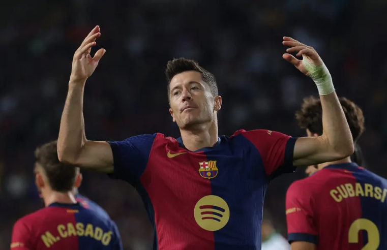 Lewandowski admite indefinição sobre seguir no Barcelona: ‘Não sei onde quero jogar’