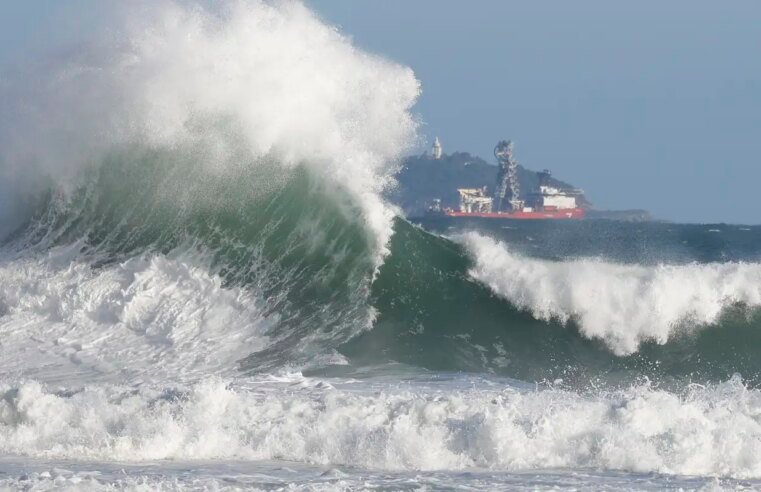 Marinha emite alerta de ressaca para o litoral do Rio no réveillon