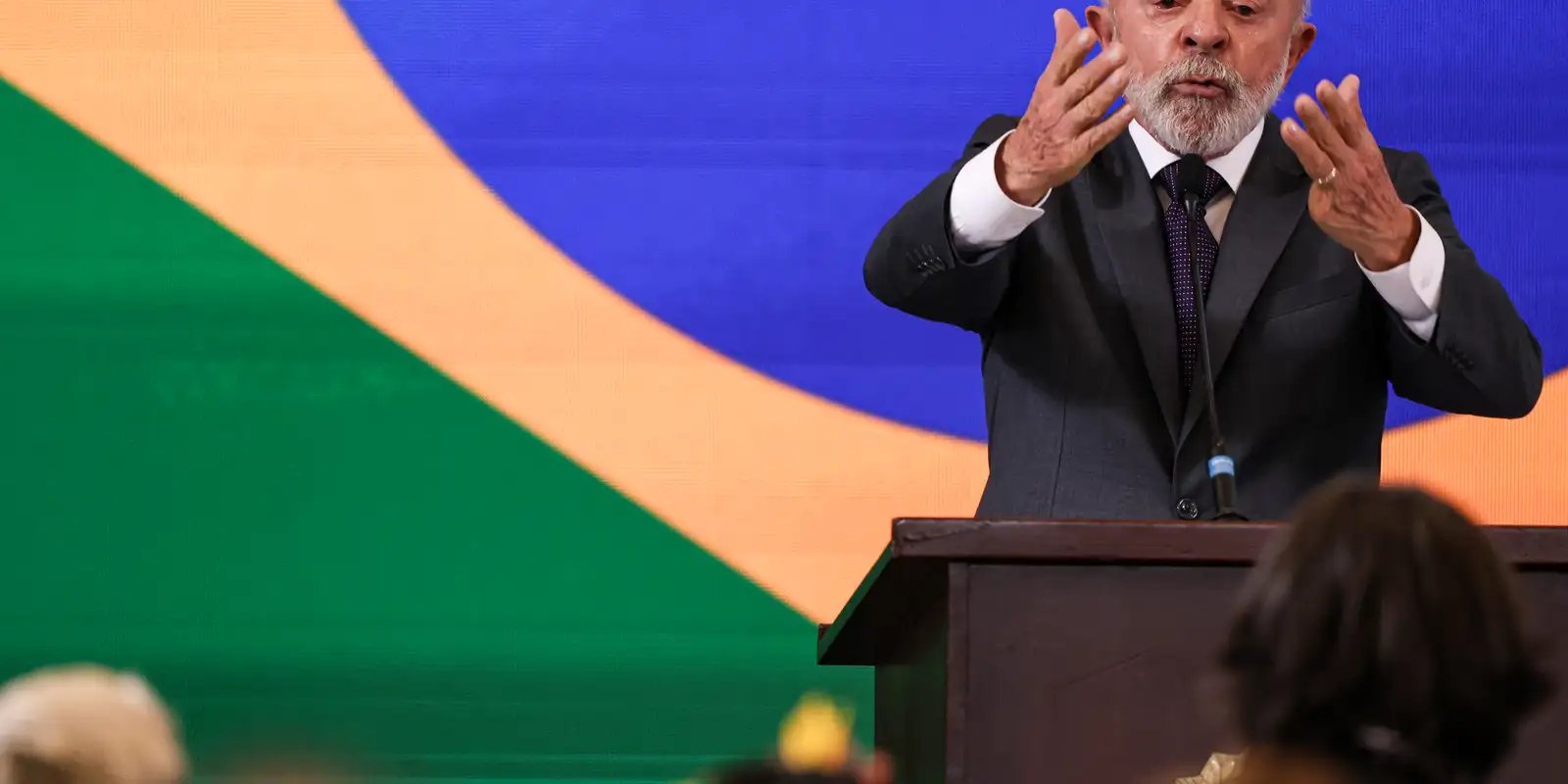 No Conselhão, Lula pede fim da escala 6×1 e ações contra o feminicídio