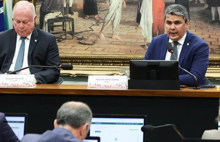 Pedido de vista adia votação de parecer sobre mandato de Zambelli