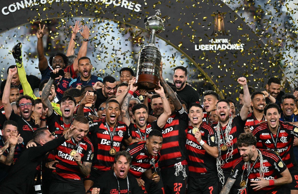 Presidente do Flamengo diz pode gastar R$ 1 bilhão só com reforços em 2026