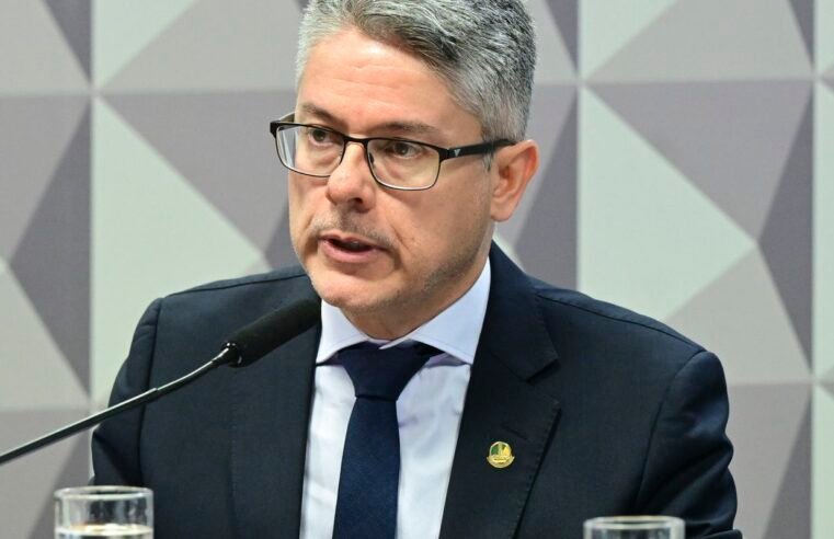 Senado aprova PL Antifacção com penas que podem chegar a 120 anos