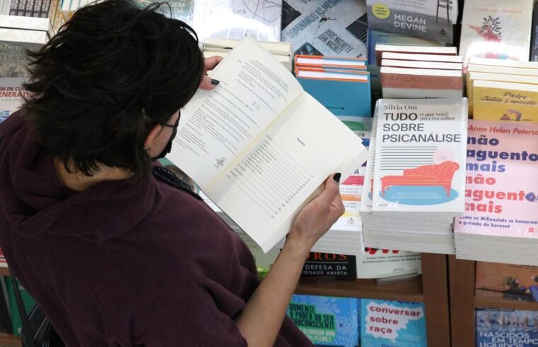 Setor editorial e de livros registra expansão de 13% entre 2023 e 2025