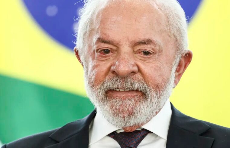 Antes da viagem ao Panamá, Lula conversa com presidente Mulino