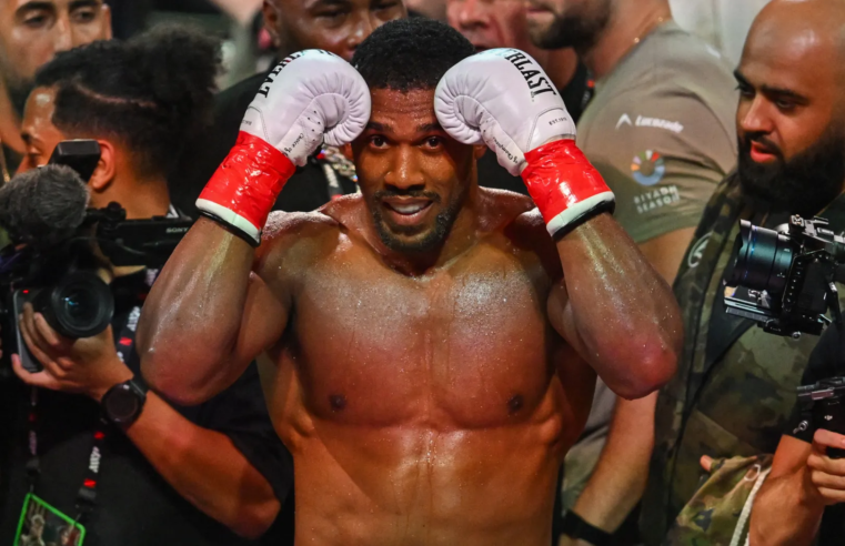 Anthony Joshua faz 1ª manifestação pública após acidente na Nigéria: ‘Guardião dos meus irmãos’