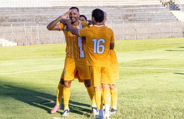 Brasiliense goleia Brasília na estreia do Candangão