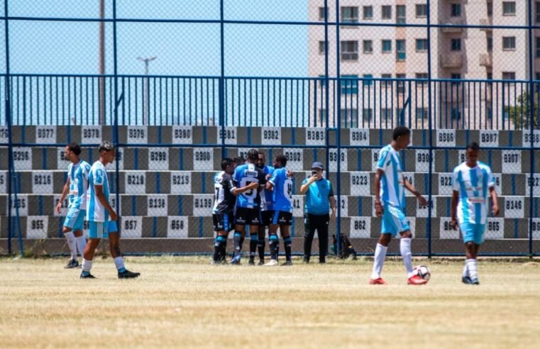 Capital goleia Aruc com 2 gols de artilheiro de 2025