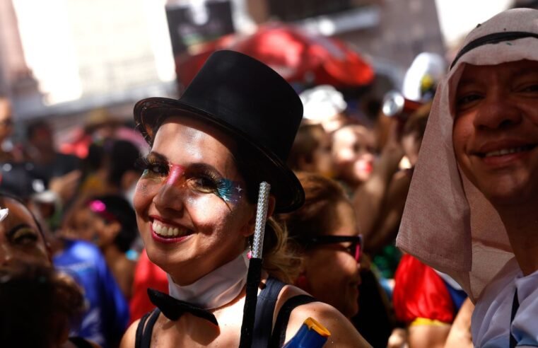 Carnaval não oficial abre pré-folia neste domingo no Rio