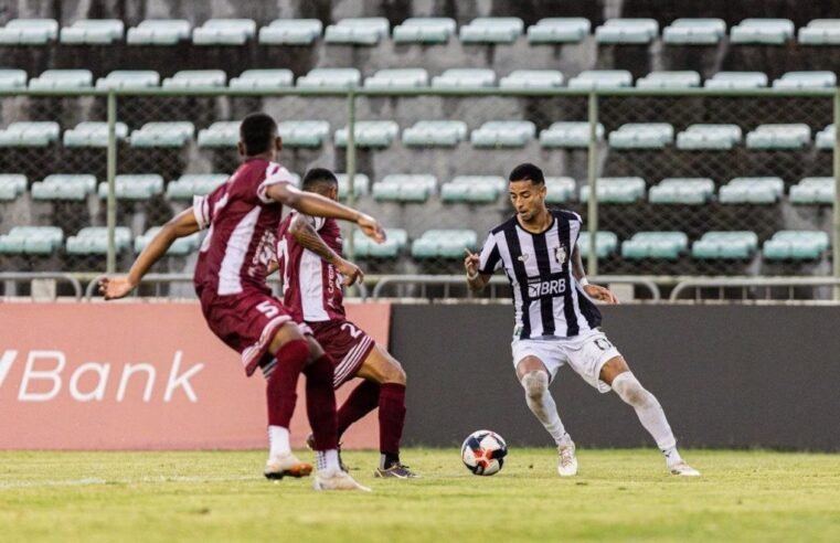 Ceilândia vence fora de casa e cola na zona de classificação